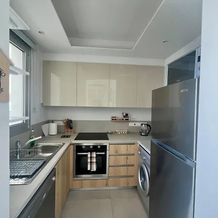 Stunning 2-br In A Luxury Complex Near The Beach! *