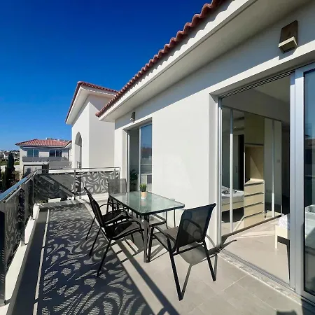 Stunning 2-br In A Luxury Complex Near The Beach! Paralimni