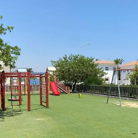 Stunning 2-br In A Luxury Complex Near The Beach! Apartmán *